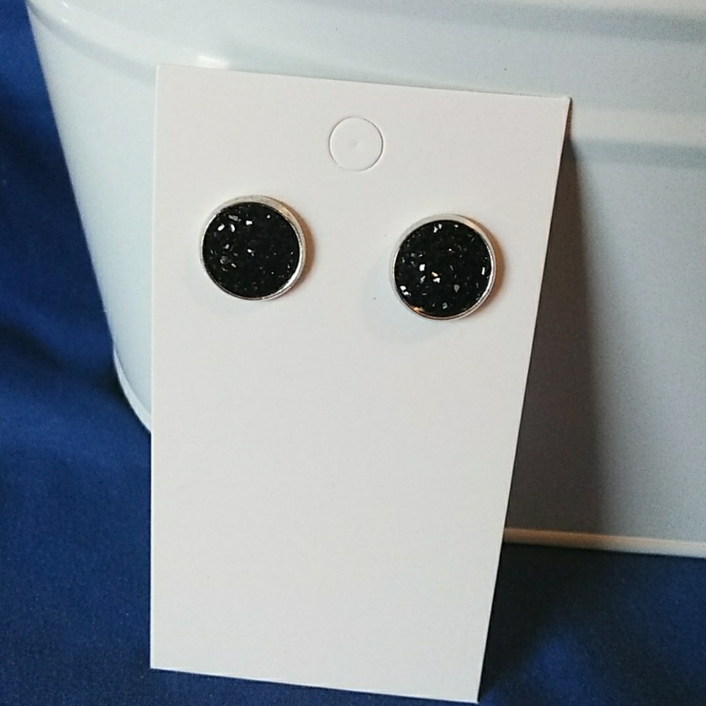 Handmade Sliver black stud earrings